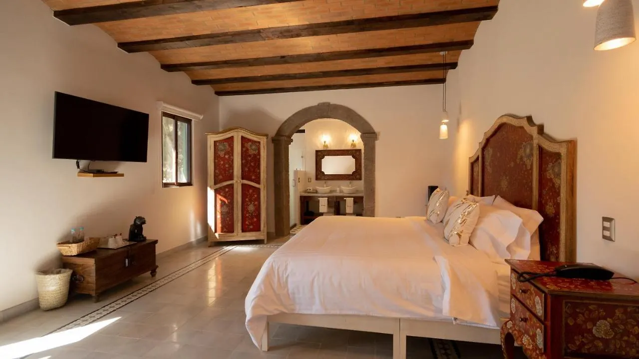 ****  Villa Toscana Valquirico Lofts & Suites Hotel Boutique Santeagueda Mexico